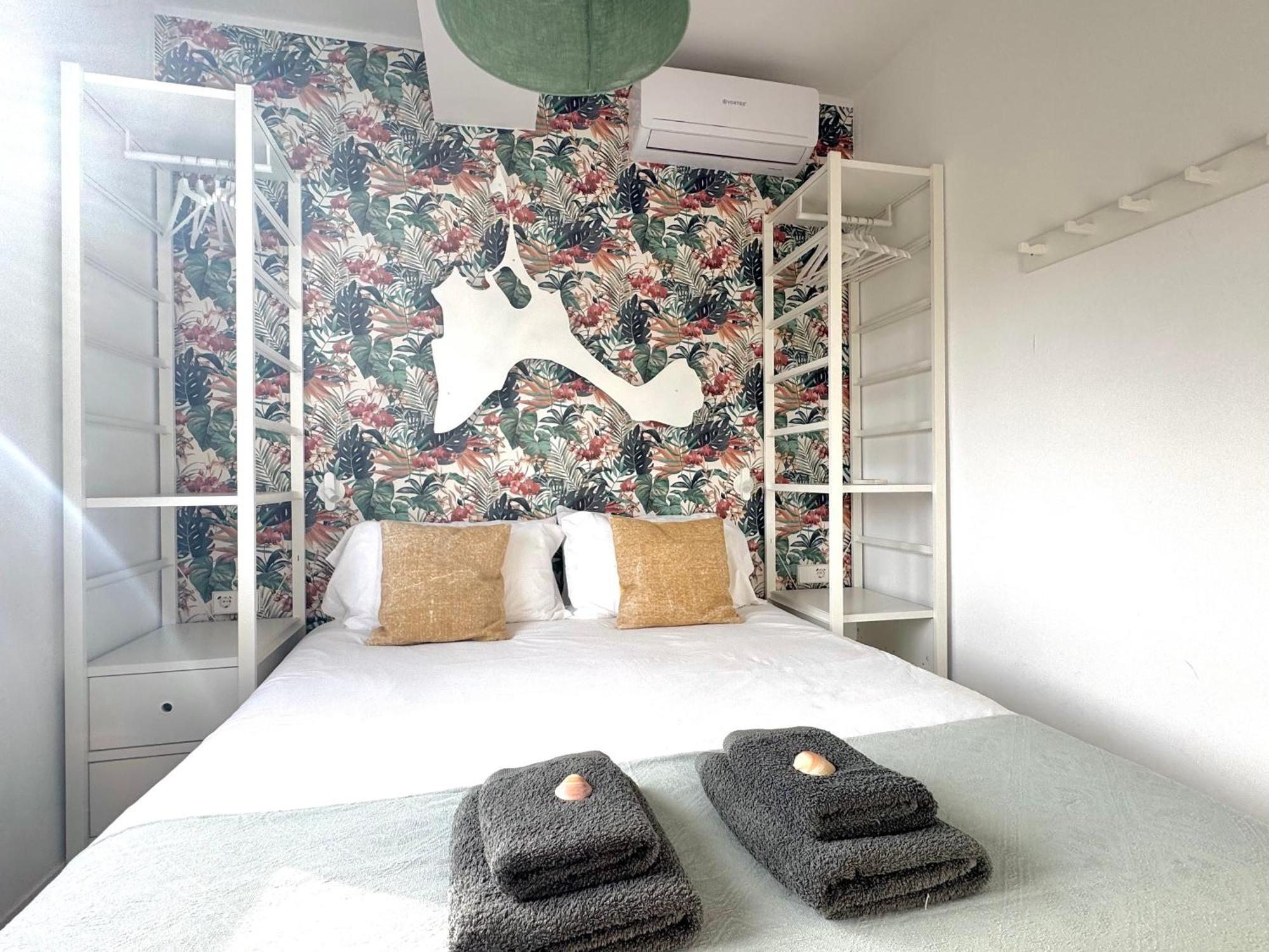 Appartement Nobe Es Pujols Proche Plage, Vue Mer Exteriör bild